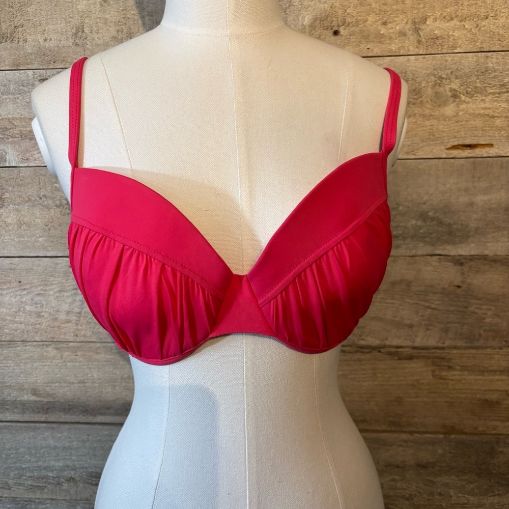 La‎ Blanca women's fuchsia coloured underwire cup ruched bikini top 32D